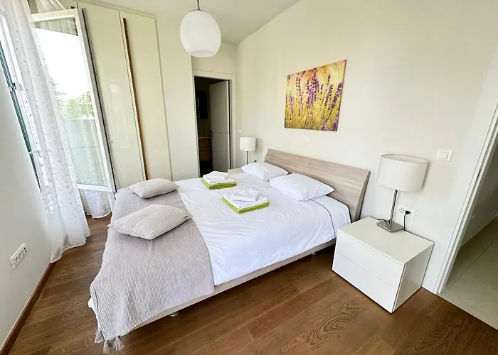 Navigantes Superior Apartman Zára